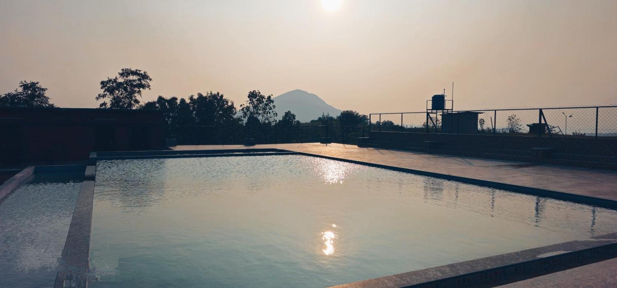 Misty Valley Resort Varagampadi Extérieur photo