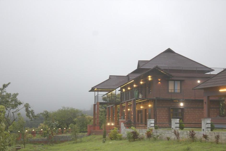 Misty Valley Resort Varagampadi Extérieur photo