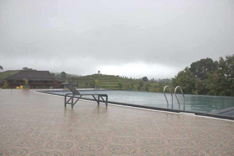 Misty Valley Resort Varagampadi Extérieur photo